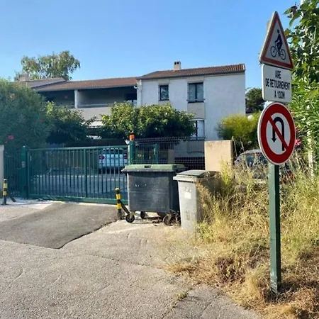 Beau T3 Calme Et Idealement Situe A * Hyères